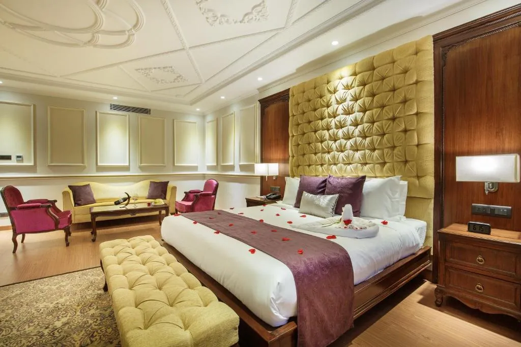 Room image 8
